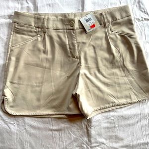 Womans Puma Cell shorts size 14. 5 pockets. NWT.
